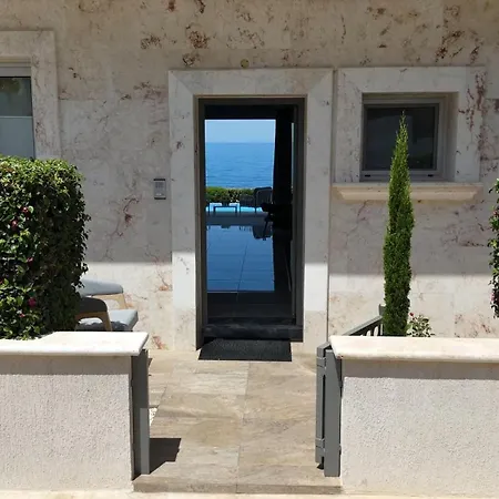 Villa Olymp Luxury C - Seafront Elegance With Infinity Pool And Exclusive Lifestyle Kissonerga