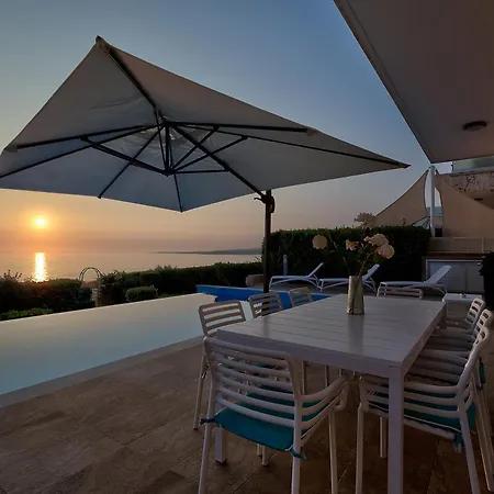 Olymp Luxury C - Seafront Elegance With Infinity Pool And Exclusive Lifestyle *