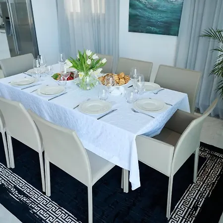 Olymp Luxury C - Seafront Elegance With Infinity Pool And Exclusive Lifestyle 基索内加