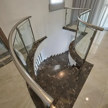 Olymp Luxury C - Seafront Elegance With Infinity Pool And Exclusive Lifestyle Vila Kissonerga