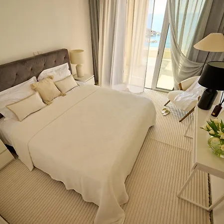 Olymp Luxury C - Seafront Elegance With Infinity Pool And Exclusive Lifestyle *