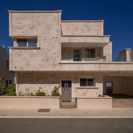 Olymp Luxury C - Seafront Elegance With Infinity Pool And Exclusive Lifestyle Kissonerga
