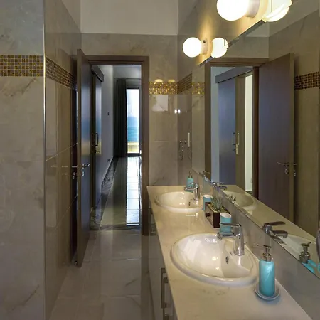 וילה Olymp Luxury C - Seafront Elegance With Infinity Pool And Exclusive Lifestyle