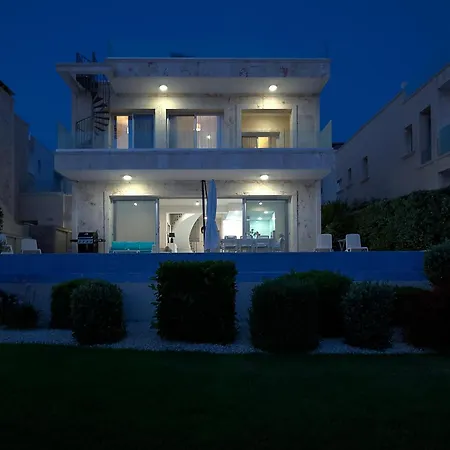 Olymp Luxury C - Seafront Elegance With Infinity Pool And Exclusive Lifestyle * Kissonerga