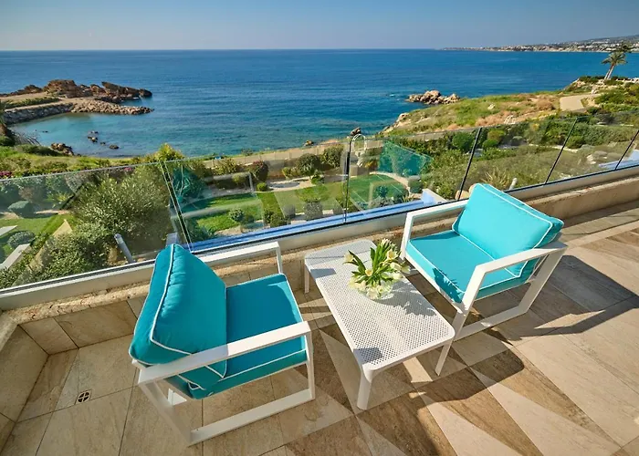 Olymp Luxury C - Seafront Elegance With Infinity Pool And Exclusive Lifestyle Villa Kissonerga