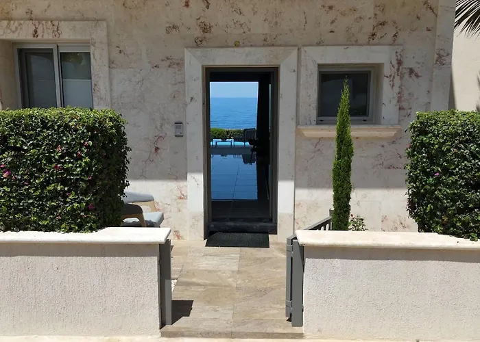 Villa Olymp Luxury C - Seafront Elegance With Infinity Pool And Exclusive Lifestyle Kissonerga