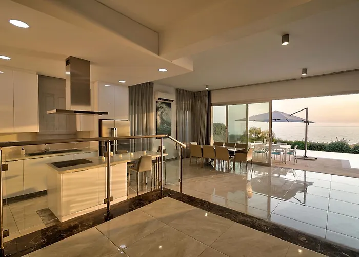 Olymp Luxury C - Seafront Elegance With Infinity Pool And Exclusive Lifestyle Villa