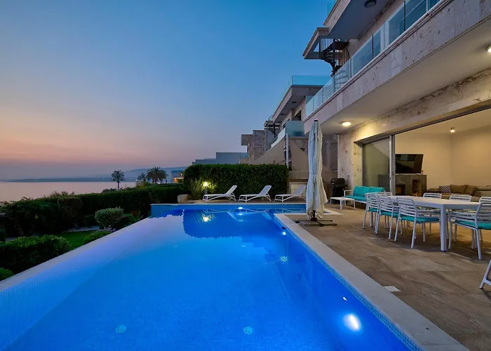 Olymp Luxury C - Seafront Elegance With Infinity Pool And Exclusive Lifestyle 빌라 키소네르가