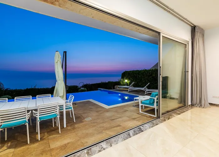 Olymp Luxury C - Seafront Elegance With Infinity Pool And Exclusive Lifestyle *