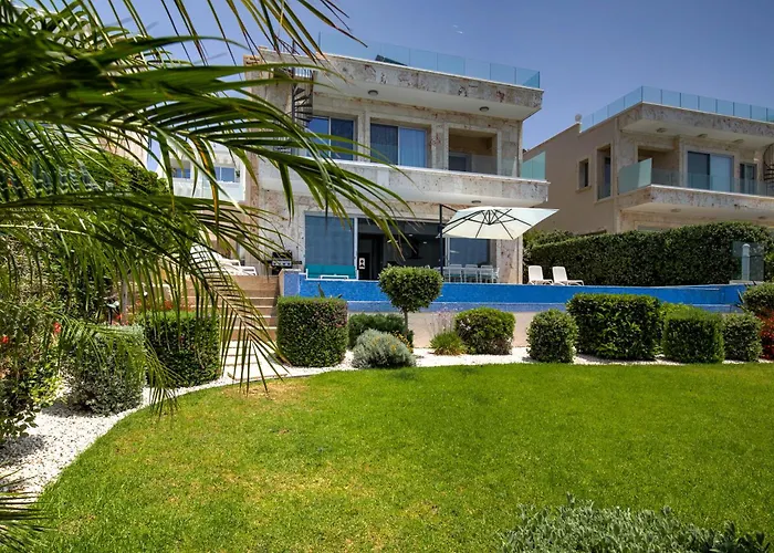 Olymp Luxury C - Seafront Elegance With Infinity Pool And Exclusive Lifestyle Villa Kissonerga