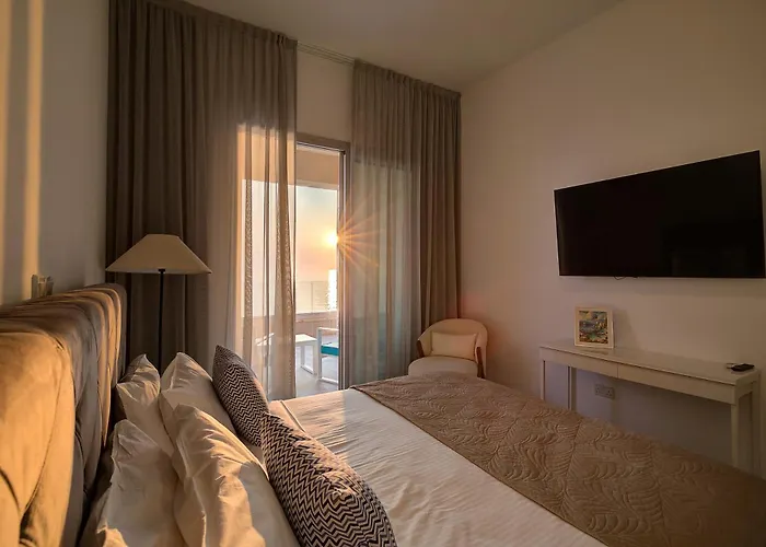 Olymp Luxury C - Seafront Elegance With Infinity Pool And Exclusive Lifestyle *