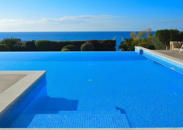 Olymp Luxury C - Seafront Elegance With Infinity Pool And Exclusive Lifestyle